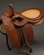 Horse Side Saddle Elegant Traditional Riding Saddle for Ladies - Image 2